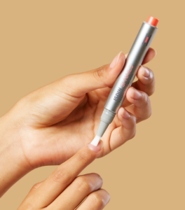 Descubre la magia de Isdin Si-nails para la reparación de tus uñas